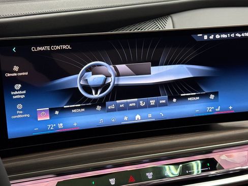 New 2026 BMW 740i w/ Premium Package image 25