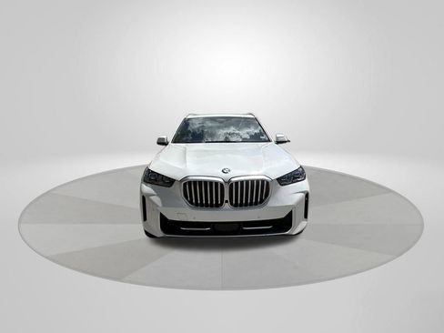 Used 2024 BMW X5 xDrive40i w/ Premium Package image 2