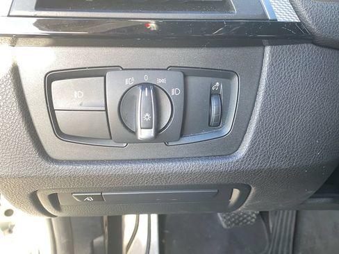 Used 2018 BMW 330i Sedan w/ M Sport Package RWD image 21