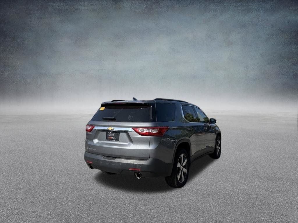 Used 2019 Chevrolet Traverse LT w/ LT Premium Package AWD/4WD image 5