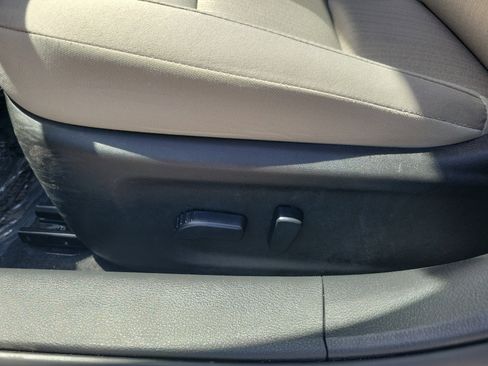 Used 2024 Nissan Altima 2.5 SV AWD/4WD image 19