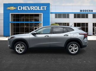 Used 2024 Chevrolet Trax LS w/ LS Convenience Package FWD video 2