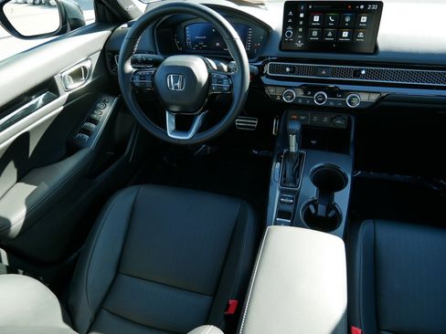 Certified 2025 Honda Civic Sport Touring image 9
