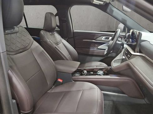 Certified 2026 Ford Explorer Platinum w/ LUX Leather Package AWD/4WD image 20