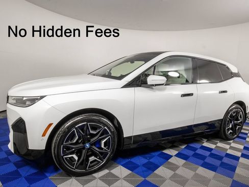 Used 2025 BMW iX xDrive50 AWD/4WD image 1