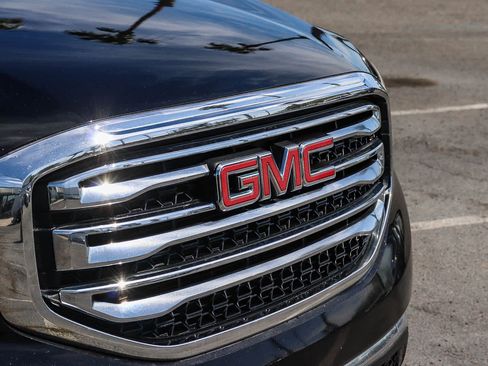 Used 2018 GMC Acadia SLE w/ Driver Alert Package I image 5