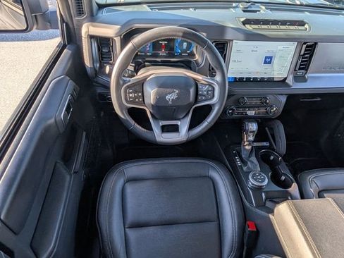 Certified 2025 Ford Bronco Badlands AWD/4WD image 9