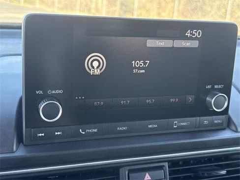 Certified 2025 Honda Pilot Sport image 18