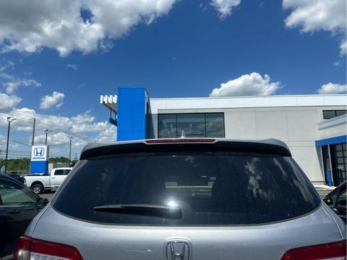 Used 2022 Honda Pilot EX-L image 4