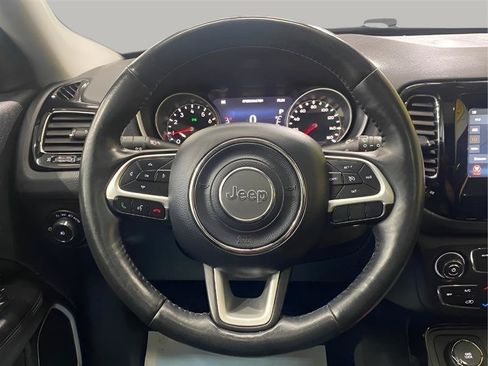 Used 2019 Jeep Compass Latitude AWD/4WD image 16
