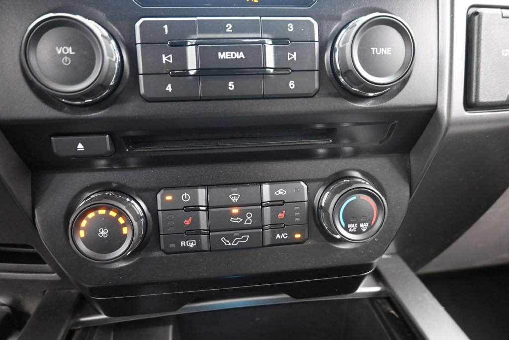 Used 2017 Ford F150 XLT w/ Equipment Group 302A Luxury AWD/4WD image 19