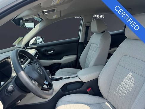 Certified 2025 Honda HR-V LX image 9