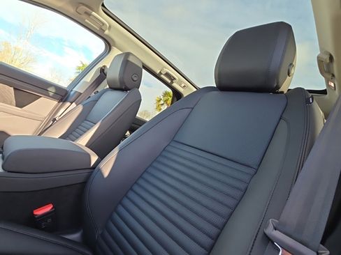 New 2025 Land Rover Discovery Sport S image 14