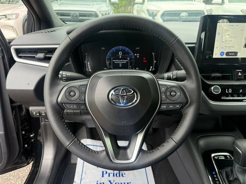 Used 2026 Toyota Corolla SE FWD image 5