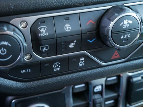 New 2026 Jeep Gladiator Sport AWD/4WD image 15