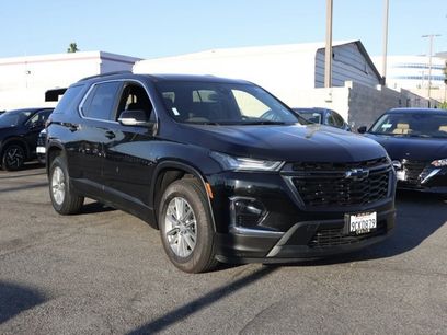 Used 2022 Chevrolet Traverse LT w/ LPO, Blackout Package