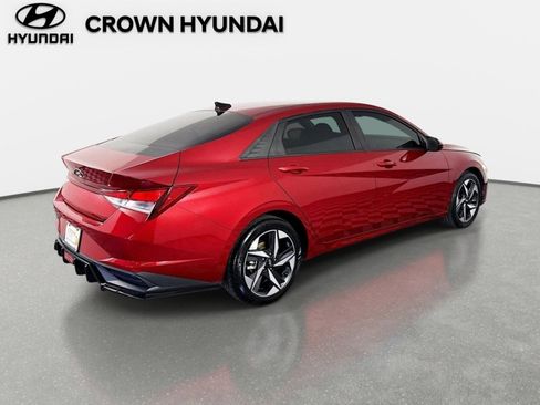 Certified 2023 Hyundai Elantra SEL w/ Convenience Package FWD image 5