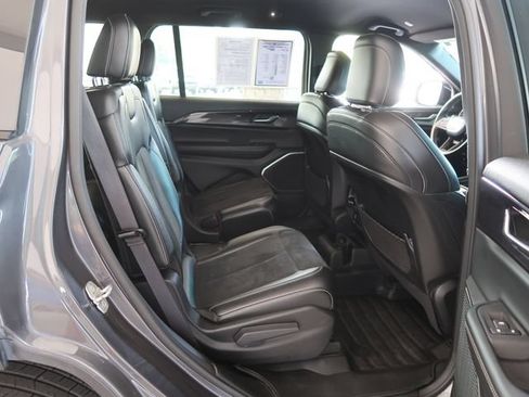 Used 2021 Jeep Grand Cherokee L Laredo AWD/4WD image 40