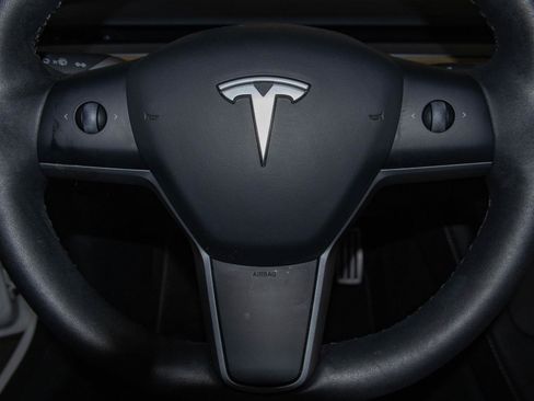 Used 2023 Tesla Model 3 Performance image 13
