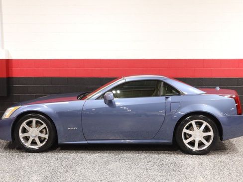 Used 2005 Cadillac XLR RWD image 23