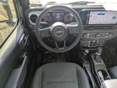 New 2025 Jeep Gladiator Sport image 14