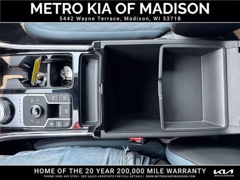 Used 2025 Kia Sorento SX Prestige AWD/4WD image 28