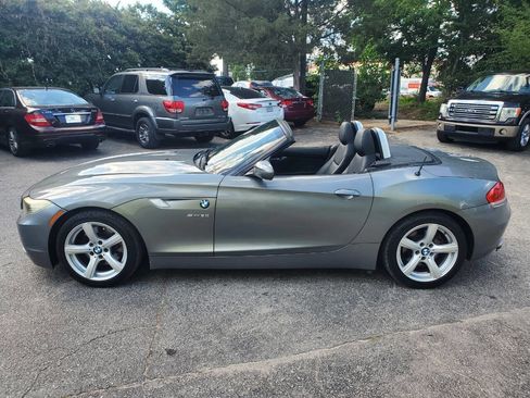 Used 2010 BMW Z4 sDrive30i RWD image 9