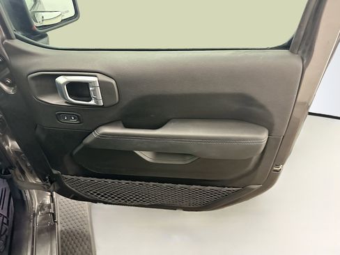 Used 2023 Jeep Wrangler Sahara w/ Cold Weather Group image 32