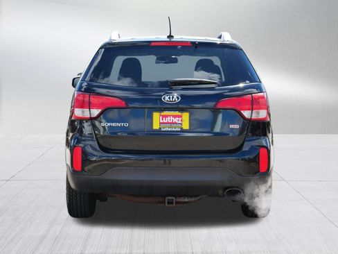 Used 2015 Kia Sorento LX AWD/4WD image 6