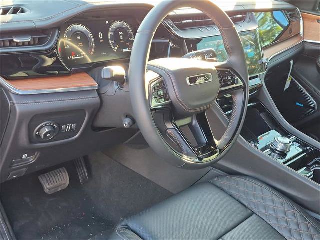 New 2027 Jeep Grand Cherokee Summit AWD/4WD image 3