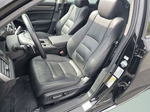 Used 2022 Honda Accord Touring image 6