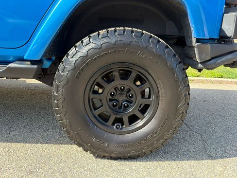 Used 2014 Jeep Wrangler Unlimited Sahara AWD/4WD image 36