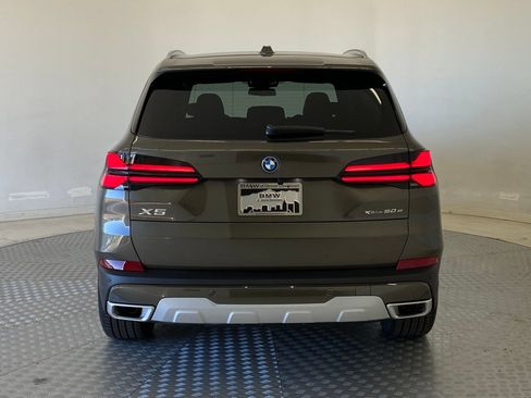 Used 2026 BMW X5 xDrive50e w/ Premium Package AWD/4WD image 9