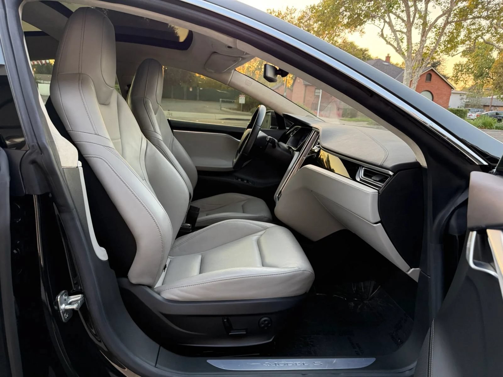Used 2016 Tesla Model S 85D AWD/4WD image 14