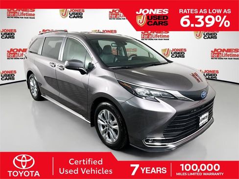 Certified 2024 Toyota Sienna XLE w/ XLE Plus Package AWD/4WD image 1