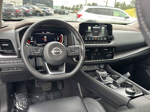 Used 2023 Nissan Rogue Platinum w/ Platinum Premium Package AWD/4WD image 16