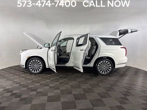 Used 2025 Hyundai Palisade Calligraphy AWD/4WD image 11