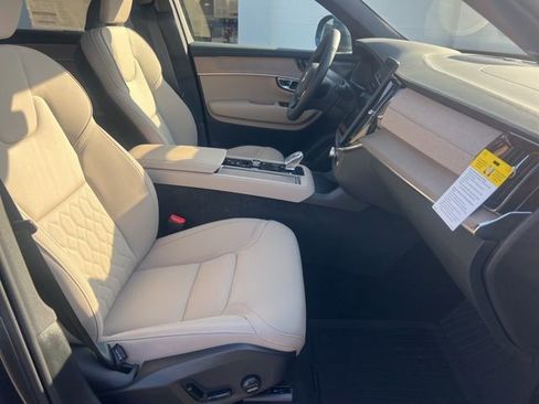 New 2026 Volvo XC90 B6 Plus w/ Protection Package Premier AWD/4WD image 14
