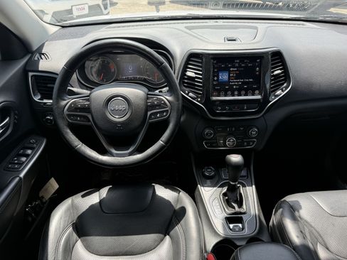 Used 2019 Jeep Cherokee Limited w/ Technology Group AWD/4WD image 14