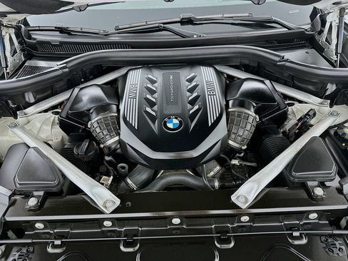 Used 2022 BMW X5 M50i w/ Executive Package AWD/4WD image 39