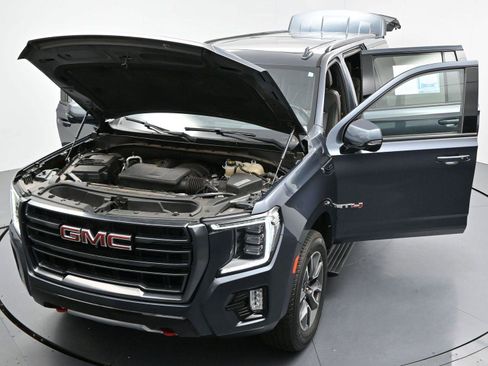 Used 2021 GMC Yukon XL AT4 w/ AT4 Premium Plus Package AWD/4WD image 53