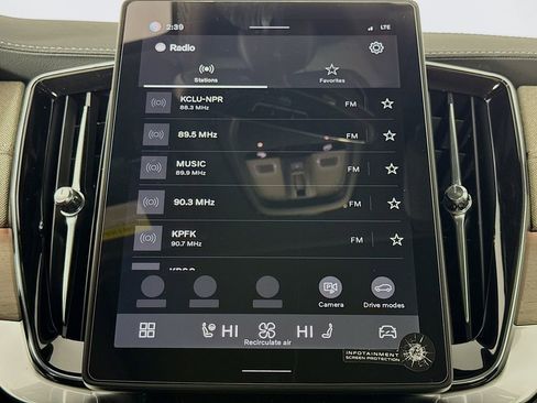 New 2026 Volvo XC90 T8 Ultra w/ Protection Package Premier AWD/4WD image 15