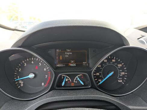 Used 2017 Ford Escape SE AWD/4WD image 19