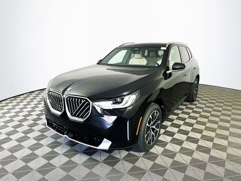 Used 2025 BMW X3 xDrive30i w/ Premium Package image 4