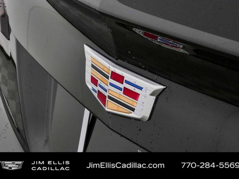 Certified 2025 Cadillac XT4 Premium Luxury FWD image 35