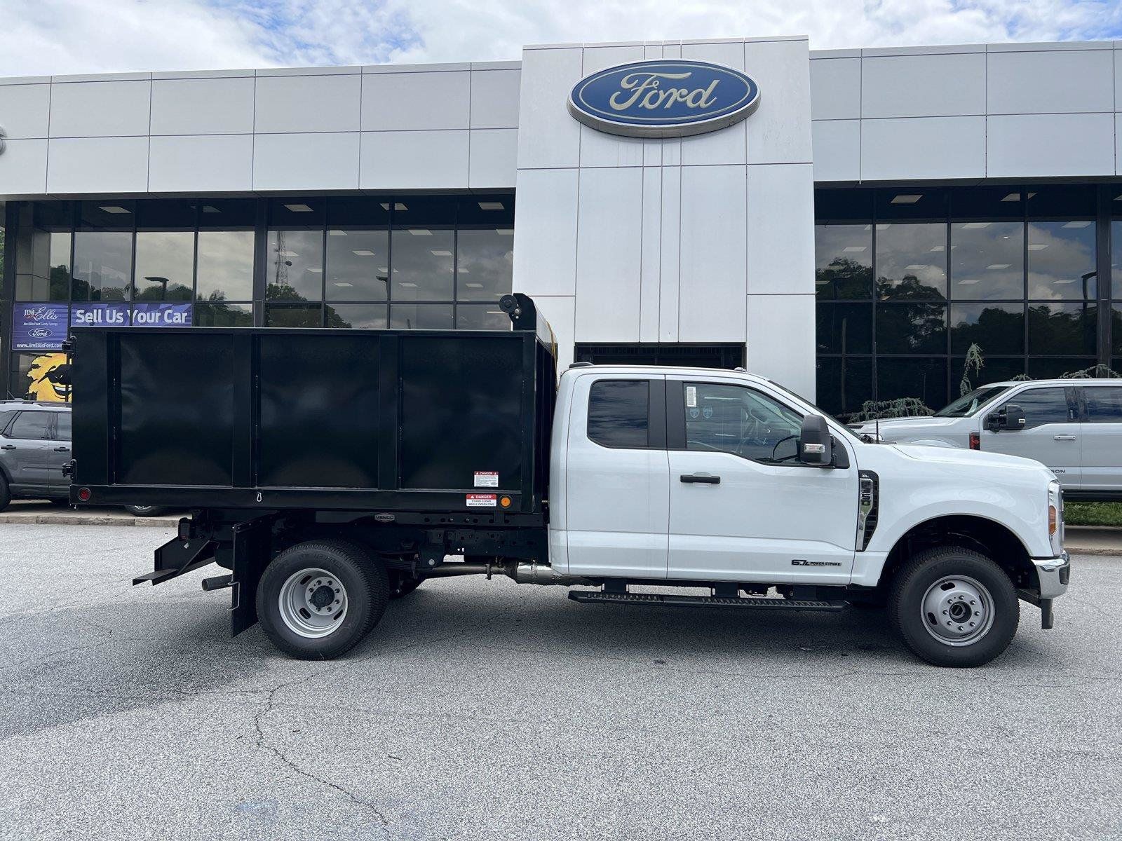 New 2025 Ford F350 XL w/ XL Chrome Package AWD/4WD image 8