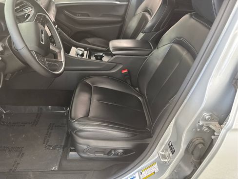 Used 2024 Jeep Grand Cherokee Limited w/ MOPAR Finishing Package image 13