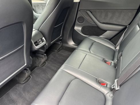 Used 2023 Tesla Model Y Long Range AWD/4WD image 12