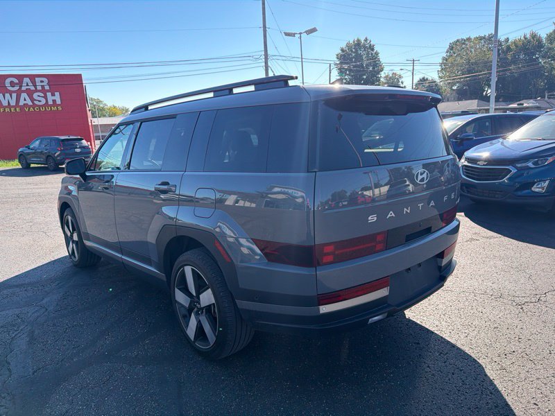 Used 2024 Hyundai Santa Fe Limited AWD/4WD image 5