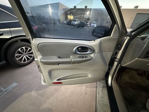 Used 2002 Chevrolet TrailBlazer LS w/ Preferred Equipment Group image 7